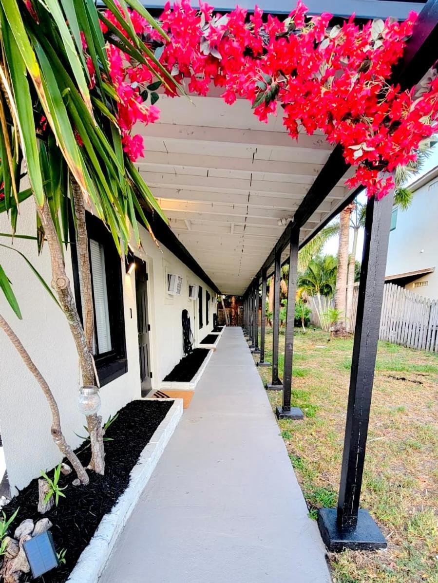 Beach Bungalow By The Sea 2 Cocoa Beach Esterno foto